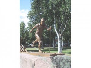 Statue of cross country skier