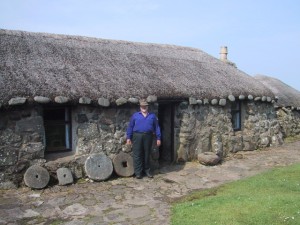 photo of thatched roofed cottage