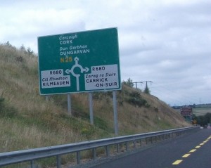 Roundabout sign on N road