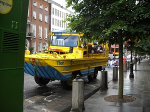 Amphibious tour bus