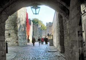 009- West Entrance to Tower of London